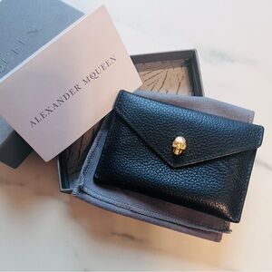 Luxe Alexander McQueen Black Pebbled Leather Card Holder Wallet with Gold Skull